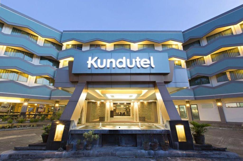 Отель Goldenfield Kundutel Баколод Экстерьер фото